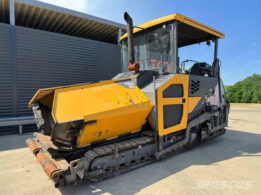 Volvo P 6820C Машини за асфалт