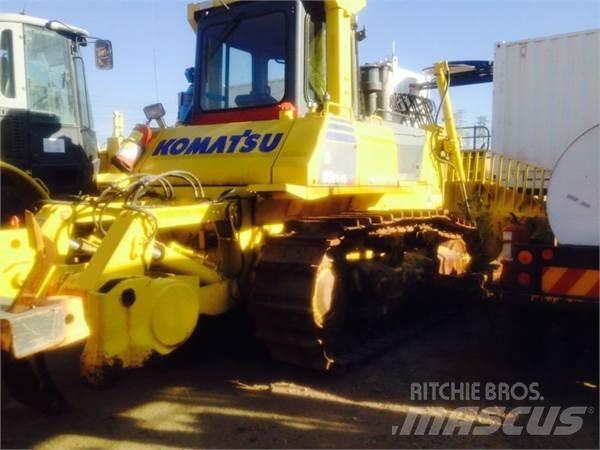 Komatsu D85EX-15 Верижни булдозери
