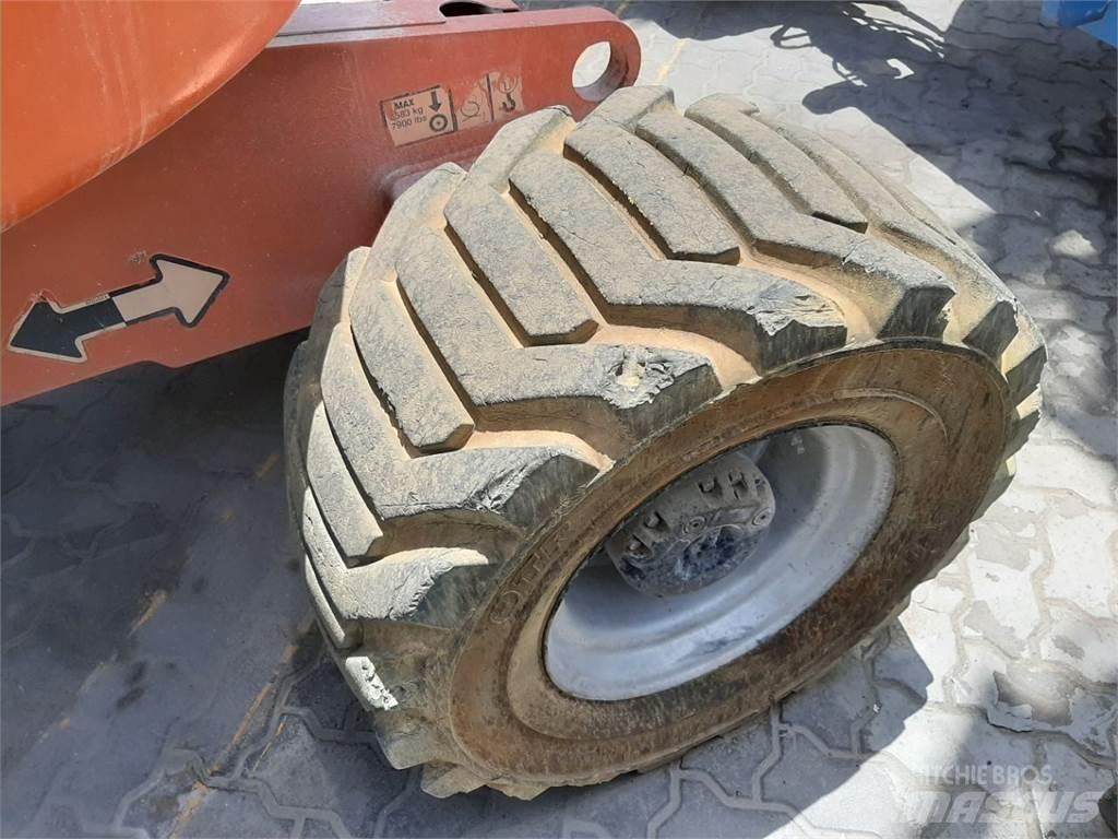 JLG 450AJ Съчленени стрелови подемници