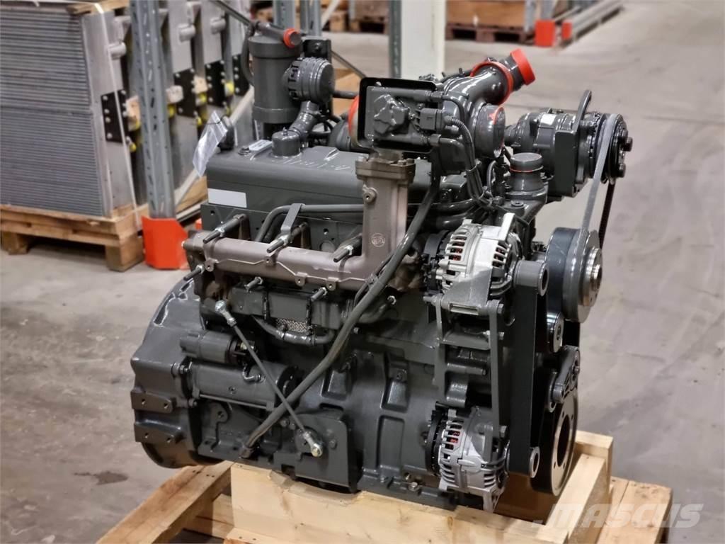 Komatsu 49 AWF Двигатели