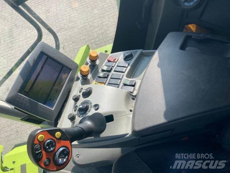 CLAAS LEXION 620 Комбайни