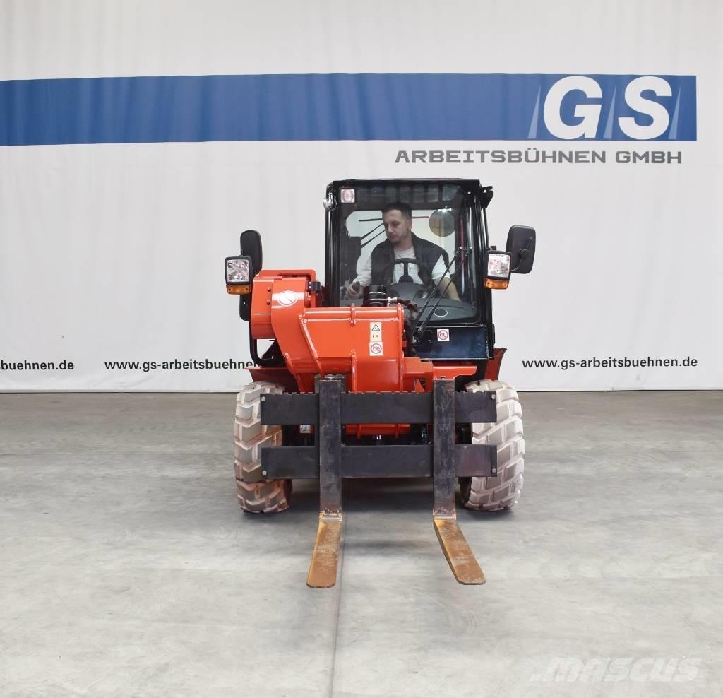 JCB 520-40 4WS Телескопични товарачи