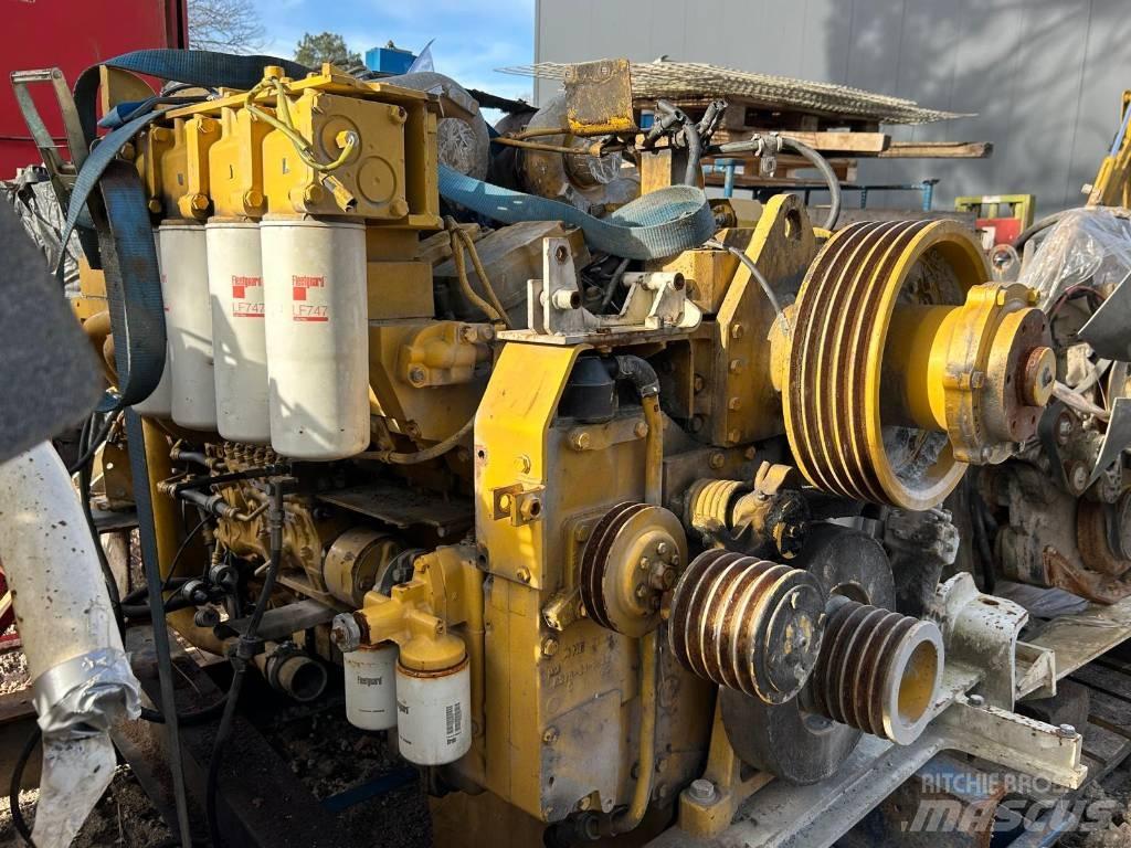 Komatsu SA12V140 Двигатели