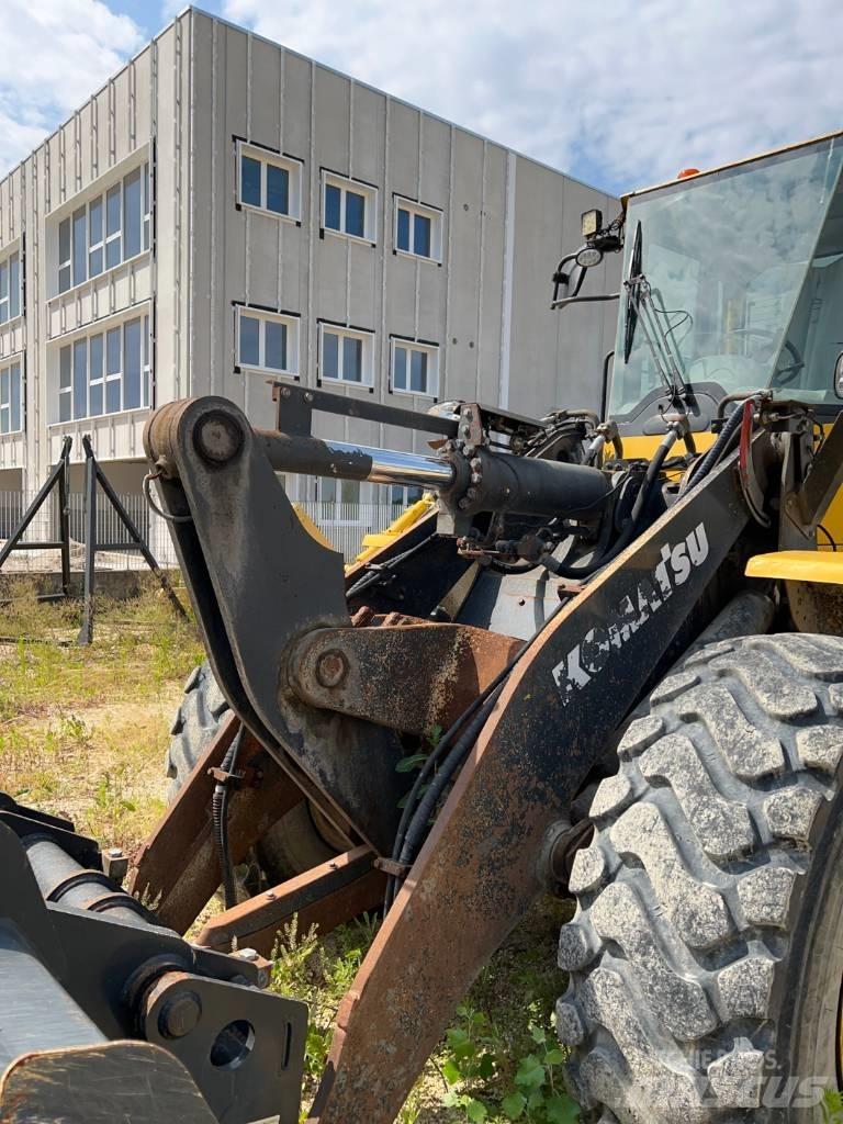 Komatsu WA 250 PZ-6 Колесни товарачи
