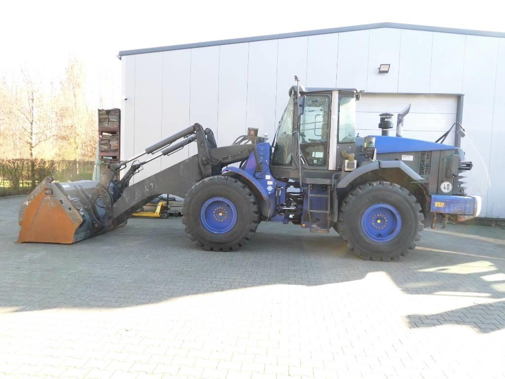 Hitachi ZW 180 Колесни товарачи