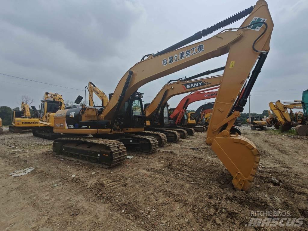 CAT CAT320d Средни екскаватори 7т - 12т