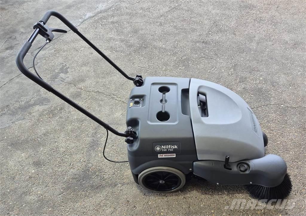 Nilfisk SW 750 Автоматични метачки с четки