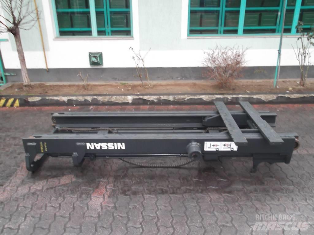 Nissan FD25 M-0441 Мачти