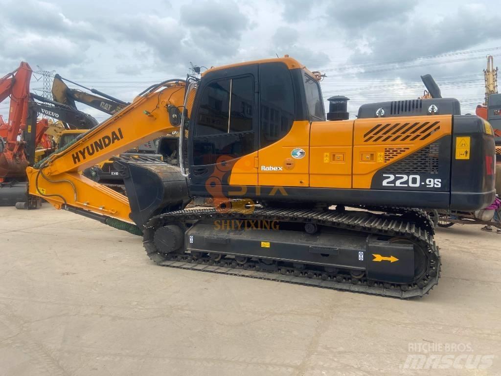 Hyundai 220-9 Верижен екскаватор