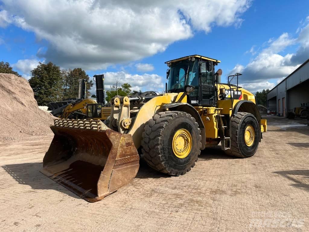 CAT 980M Колесни товарачи