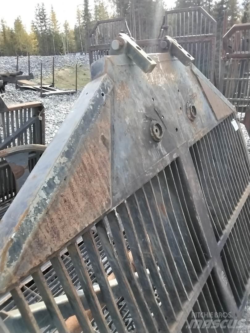 Valmet 860.4 Други компоненти