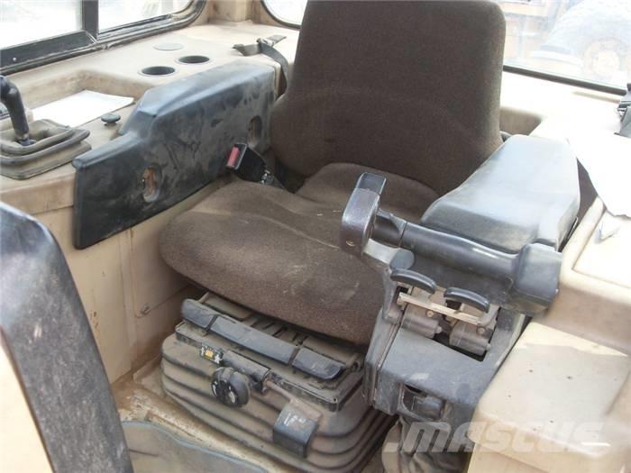 CAT D 6 M LGP Верижни булдозери
