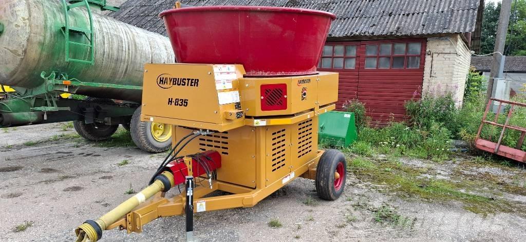 Haybuster H-835 Резачки за бали, резачки и машини за отмотаване на бали