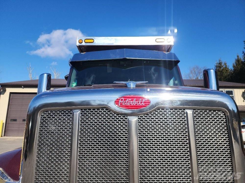 Peterbilt 567 Влекачи