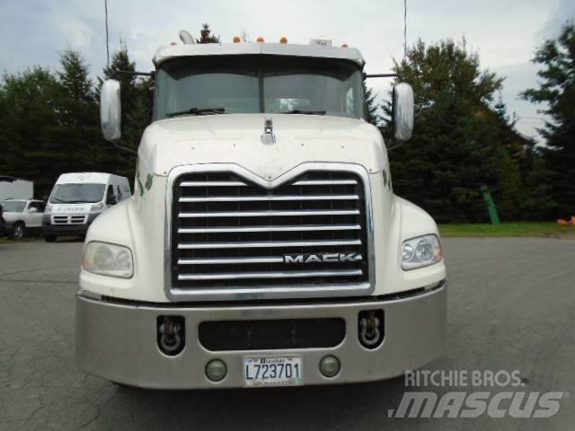 Mack CXU 613 Влекачи