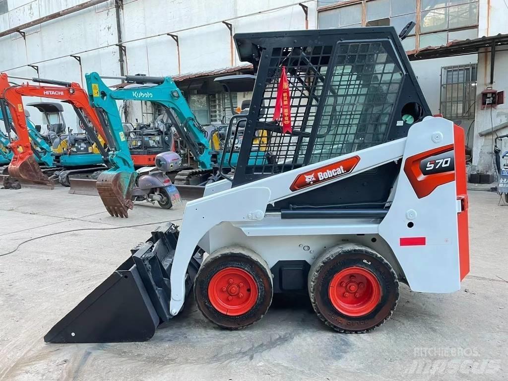 Bobcat S70 Мини товарачи
