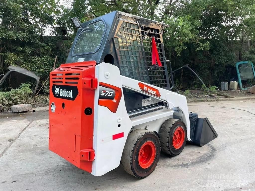 Bobcat S70 Мини товарачи
