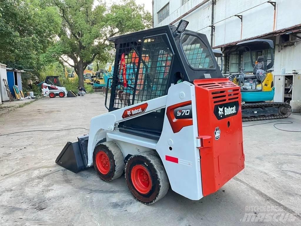 Bobcat S70 Мини товарачи
