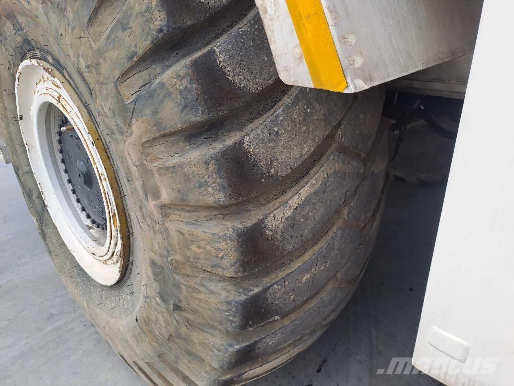 Grove RT890E Кранове за тежък терен