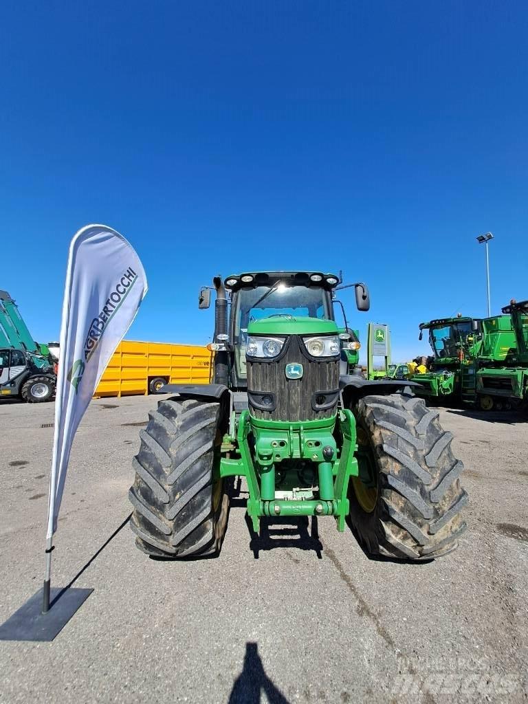 John Deere 6210 R Трактори
