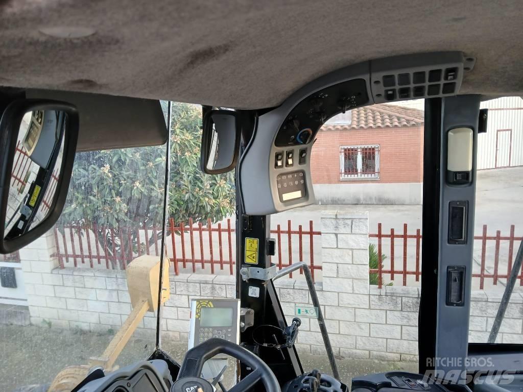 CAT 966 G series II Колесни товарачи