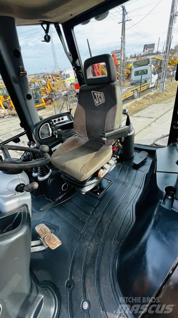 JCB 3 CX ECO Товарач със заден ексватор
