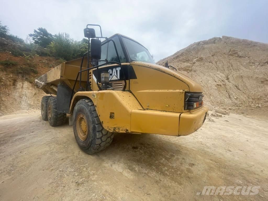 CAT 730 Дъмпери/моторни превозни средства