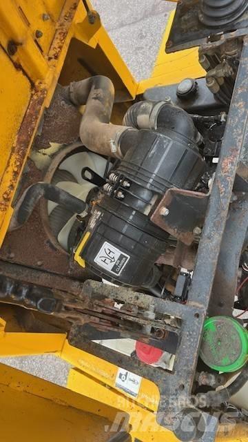 Thwaites 3 ton Странични самосвали