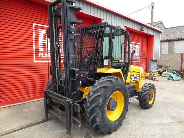 JCB 926 Камиони за херавни местности