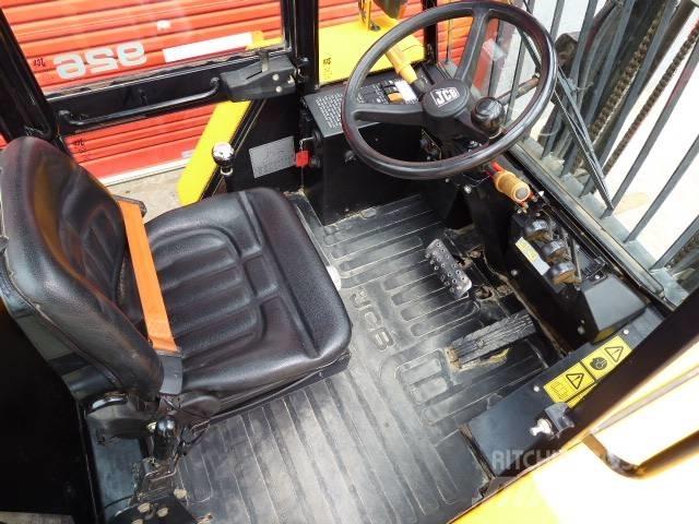 JCB 926 Камиони за херавни местности