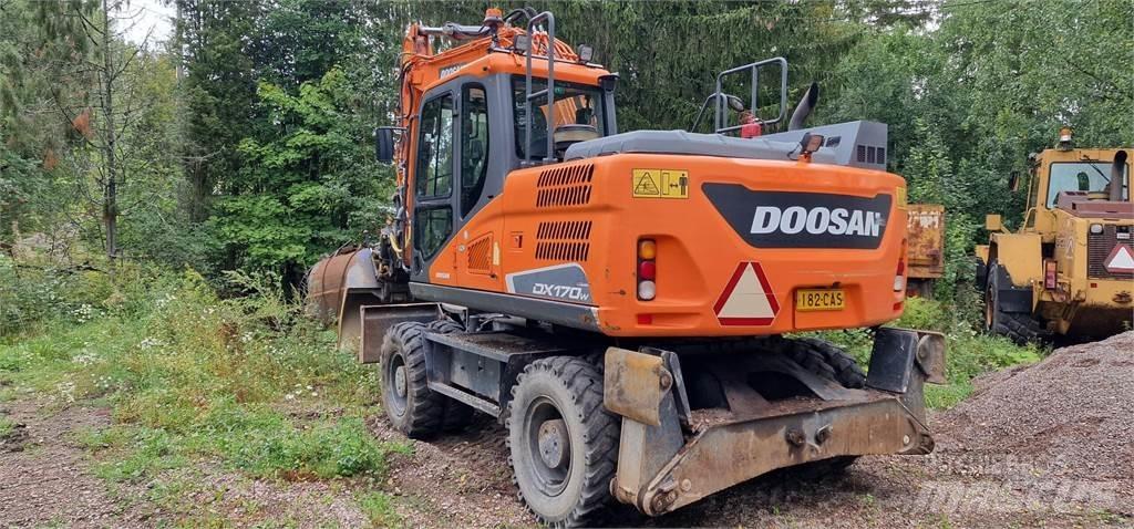 Doosan DX170W Колесни екскаватори