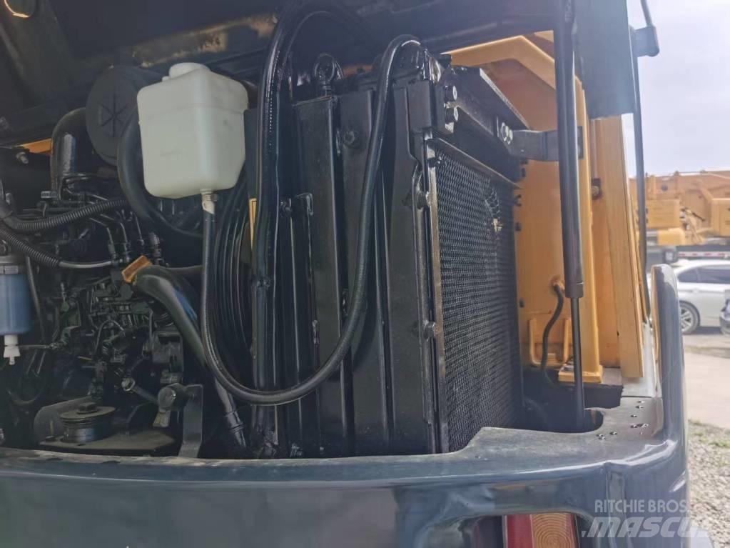Hyundai r60w Колесни екскаватори