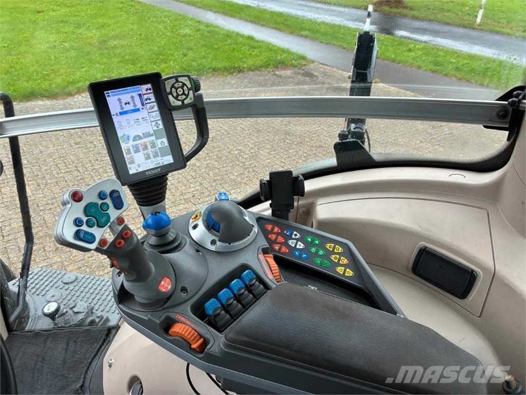 Fendt Vario 828 Трактори