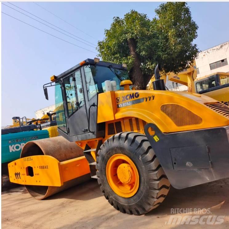 XCMG XS 203 J Еднобарабанни ролки
