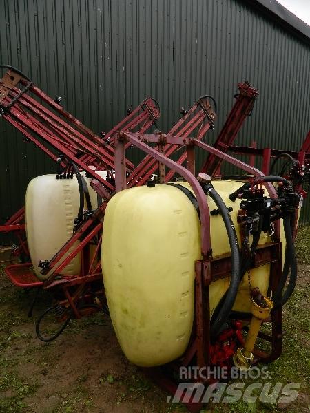 Hardi 800 Прикачни пръскачки
