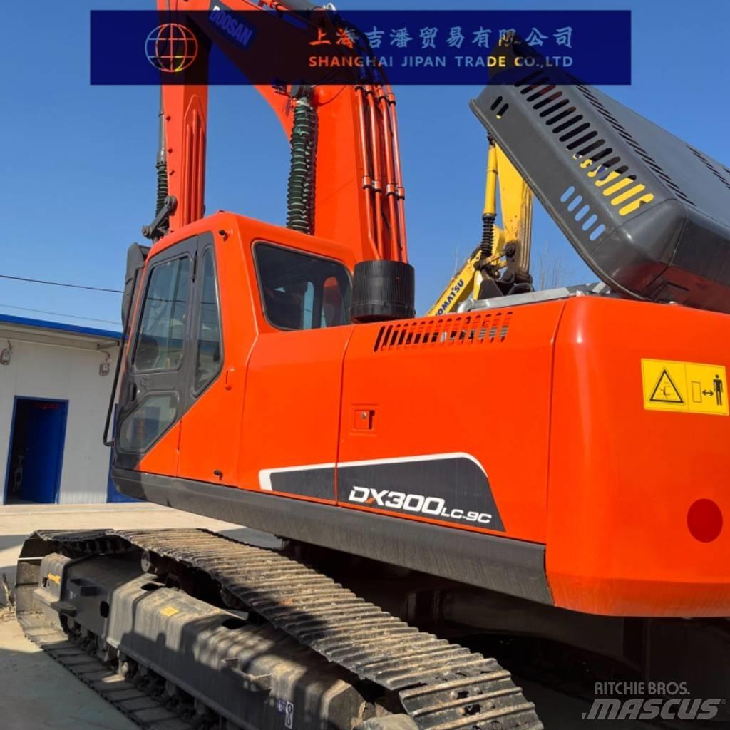 Doosan DX 300 Верижен екскаватор