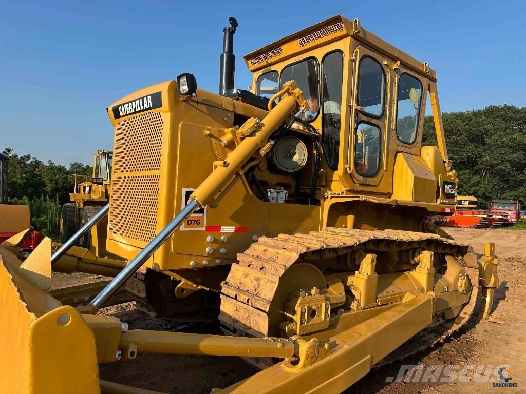 CAT D 7 G Верижни булдозери
