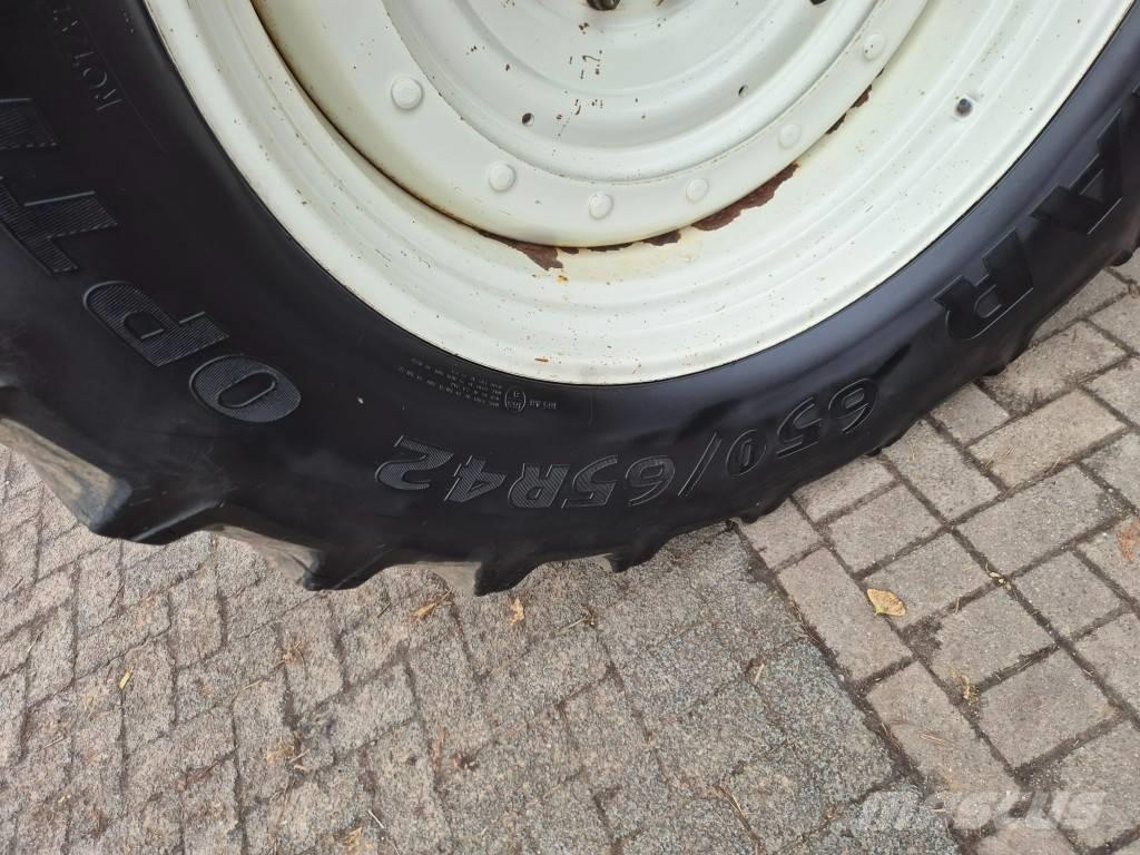 New Holland T 7040 Трактори