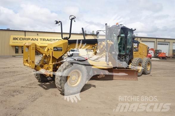 CAT 12M3 Грейдери