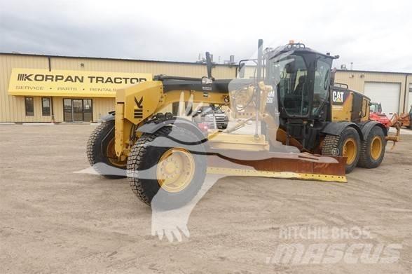 CAT 140M Грейдери