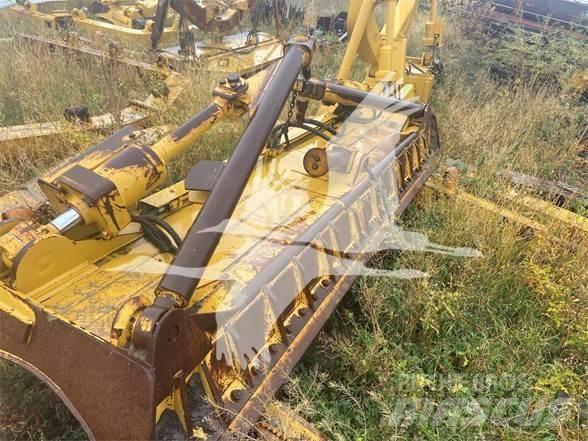 CAT 3852628 Остриета