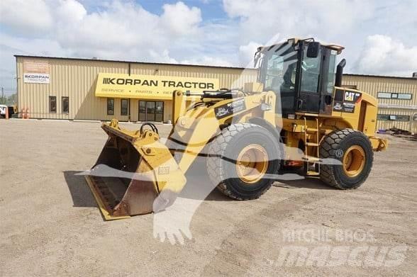 CAT 928H Колесни товарачи