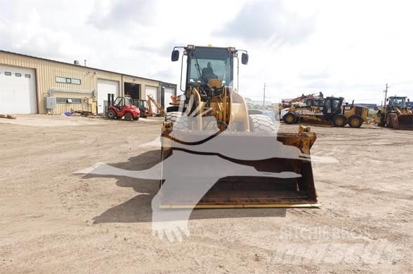 CAT 928H Колесни товарачи