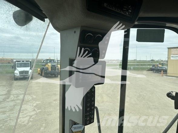 CAT 966M Колесни товарачи