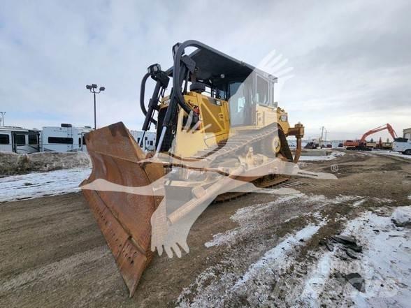 CAT D8T Верижни булдозери
