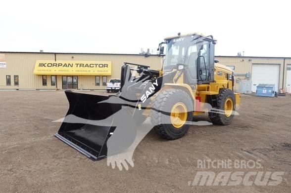Sany SW305K Колесни товарачи