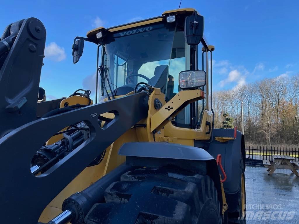 Volvo L 90 H Колесни товарачи
