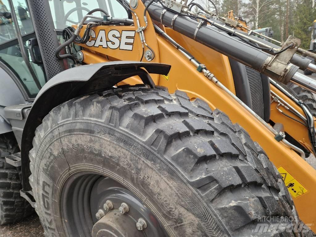 CASE 695 SV Товарач със заден ексватор