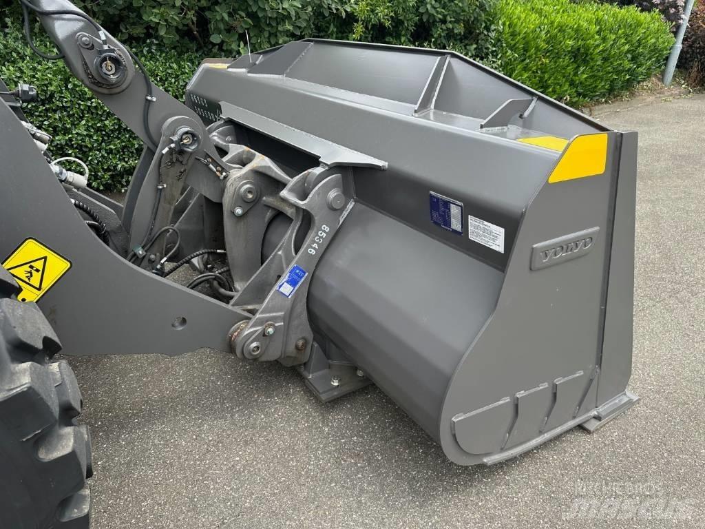 Volvo L 90 H Колесни товарачи
