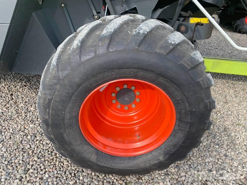 CLAAS LEXION 600 Комбайни
